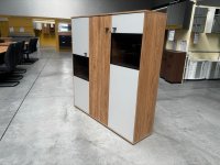Teilmassives Highboard weiß lackiert – 138 cm - Bild 1