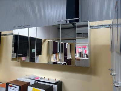 150 cm Spiegelschrank mit 2x LED - Badmöbel