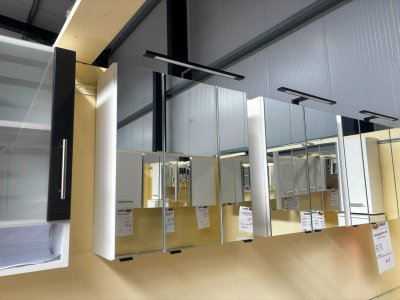 60 cm Spiegelschrank weiß mit LED Lampe