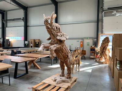 Gartenfigur Elefant aus Teakholz – handgefertigt