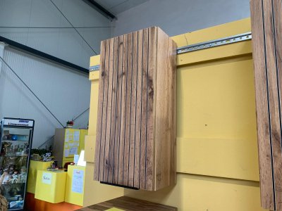 Bad-Hängeschrank mit Softclose – 30x21x64 cm