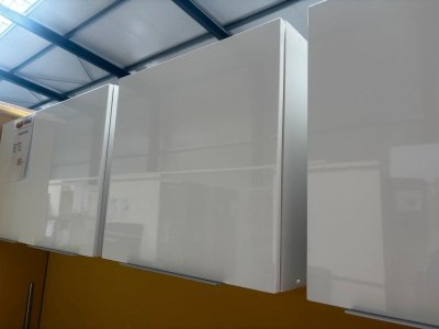Küchen-Hängeschrank 60 cm Weiß Hochglanz MDF