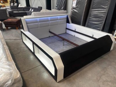 Designer Polsterbett 200x200 cm mit LED-Beleuchtung