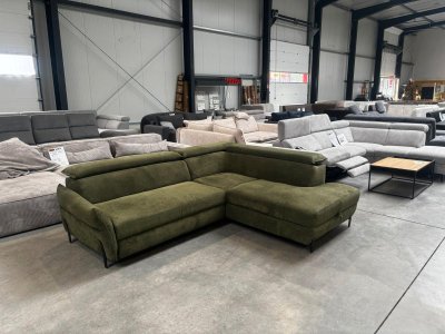 Ecksofa mit Schlaffunktion und Bettkasten
