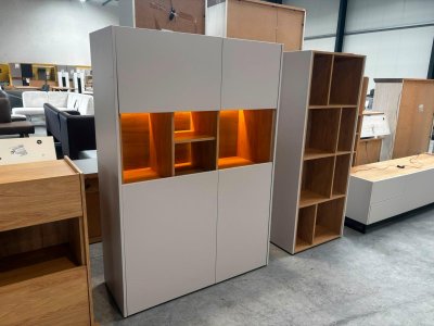 Highboard Kaschmir / Eiche furniert mit LED